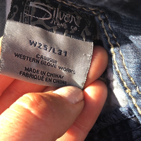 Silver Jeans - Picture 3 of 4